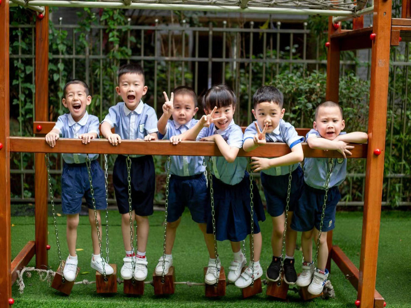 蘇仙區(qū)愛蓮湖畔幼兒園師生風(fēng)采