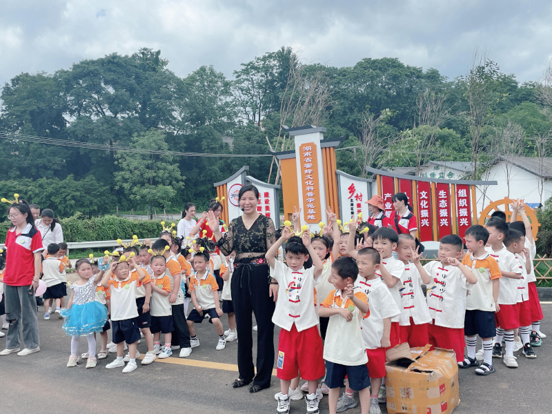 郴州市北湖區(qū)悅欣幼兒園師生風(fēng)采