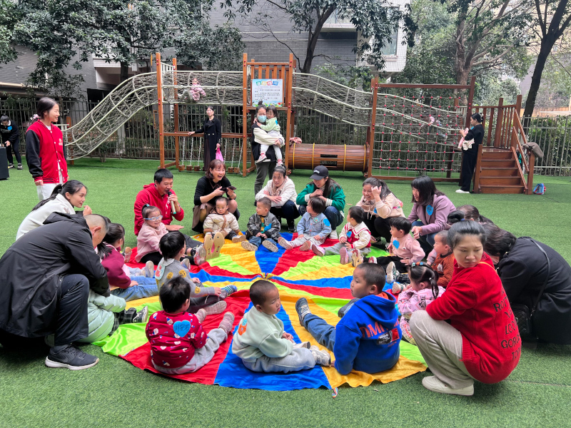 蘇仙區(qū)愛蓮湖畔幼兒園師生風(fēng)采